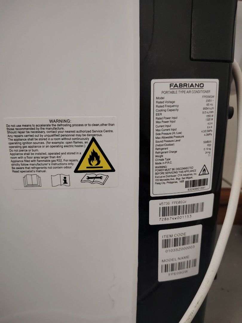Portable aircon FABRIANO brand (Category: Air Conditioning and Heating) located in Muntinlupa City. Submitted by zenalie_06 (Listing ID 1466795433, Image 1). Description: Portable type aircon FABRIANO Model: FPE09GW.
