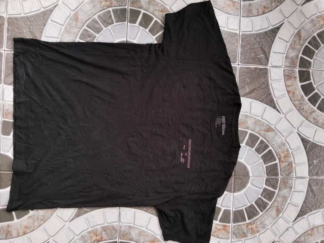 Post Malone Hollywood Bleeding Shirt (Category: Tshirts & Polo Shirts ) located in Nabua. Submitted by tendollardeals (Listing ID 1466870953, Image 2). Description: Post Malone Hollywood Bleeding Tour shirt Large on tag 22.5x30 Very good condition issue:4 pinholes.