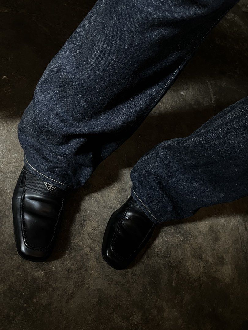 Prada Loafers with Logo (slim profile) (Category: Sneakers & Footwear) located in Leyte. Submitted by to.the.other.side (Listing ID 1466961254, Image 2). Description: Prada Loafers (slim profile) Size 7 on Tag fits 8-8.5 Mens 41 EU 8.5 US/M Authentic 3000 php nego :good condition// normal sign of usage// creases// :See pics for details DM if need more details Location: Tacloban City Unli VOUCH/ VC .