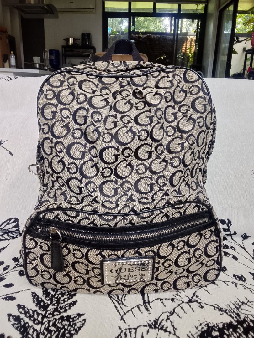 Pre owned Guess Bagpack (Category: Backpacks) located in Quezon City. Submitted by kema2191 (Listing ID 1466815522, Image 1). Description: .