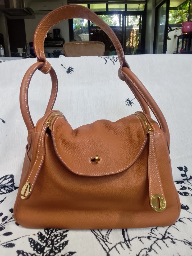 Pre owned Hermes Lindy Genuine leather RUS H SALE (Category: Luxury Bags & Wallets) located in Quezon City. Submitted by kema2191 (Listing ID 1466814911, Image 1). Description: .