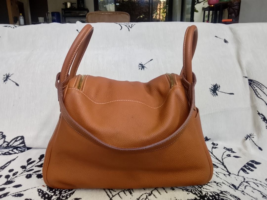 Pre owned Hermes Lindy Genuine leather RUS H SALE (Category: Luxury Bags & Wallets) located in Quezon City. Submitted by kema2191 (Listing ID 1466814911, Image 3). Description: .