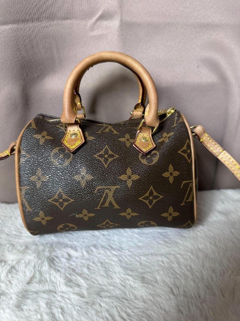 Preloved nano speedy (Category: Cross-body Bags) located in Butuan. Submitted by leah_31.1994 (Listing ID 1466831331, Image 2). Description: preloved ukay source.