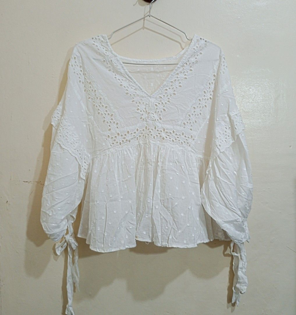PRIMARK TOP (Category: Blouses) located in Butuan. Submitted by thriftsalva_222 (Listing ID 1466849640, Image 1). Description: .