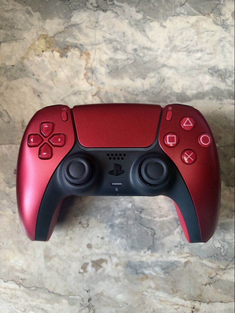 PS5 Controller (Volcanic Red) (Category: Controllers) located in Cainta. Submitted by craezy (Listing ID 1466868720, Image 1). Description: PS5 Controller Volcanic red Rarely used Location: Cainta .