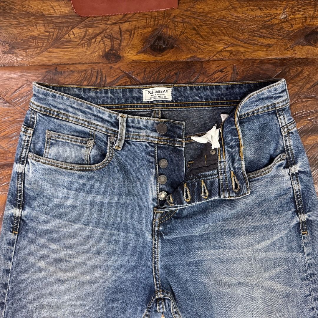 Pull & Bear Slim Fit Jeans Bundle Set of 3 (Category: Jeans) located in Makati City. Submitted by Xerberus (Listing ID 1466845007, Image 3). Description: - Bundle of 3 Pull & Bear skinny jeans - Washes included: classic blue, lighter stonewash, and washed black - Fit: Mid-rise with standard button closure and belt loops - Details: Features tan and black leather waist patches - Condition: Great everyday denim rotation staples RFS: Decluttering/Not