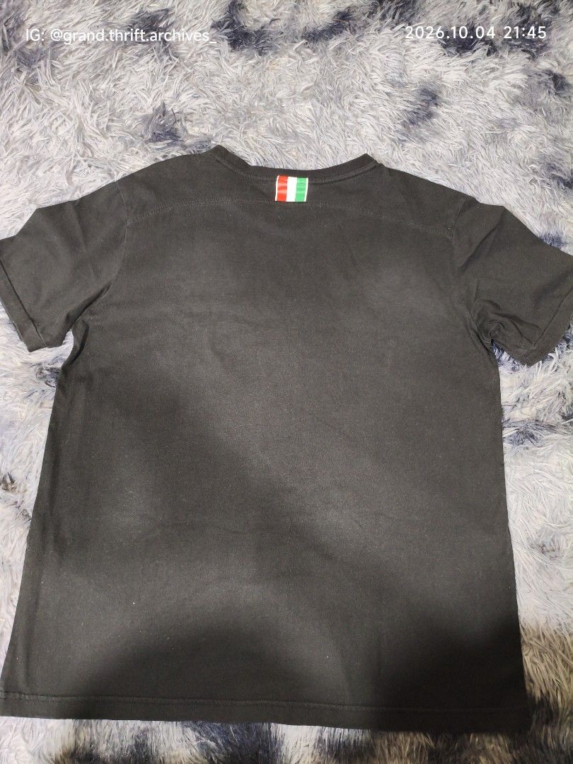 PUMA x FERRARI Shirt (Category: Tshirts & Polo Shirts ) located in Caloocan City. Submitted by gta_sanandres (Listing ID 1466918176, Image 2). Description: PUMA Scuderia Ferrari Large Shield Men's Tee Size: L Dimes: W:20.5" x L: 26".