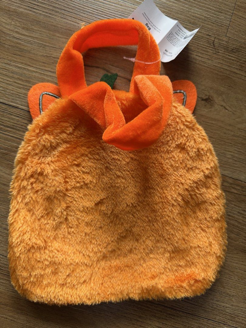 Pumpkin Bag (Category: Babies & Kids Fashion) located in Paranaque City. Submitted by lmp08 (Listing ID 1466810525, Image 2). Description: 💯 Extra item on hand For trick or treat Available 2 pcs.