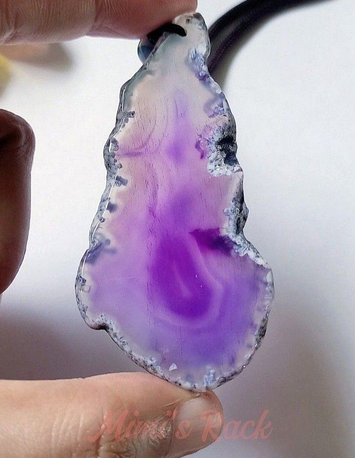 PURPLE MINI AGATE SLICE STONE ROPE NECKLACE (Category: Necklaces) located in Taguig. Submitted by mimisrack (Listing ID 1466863008, Image 3). Description: 💜Petite natural slice with calming purple elegance -Purple Agate symbolizes balance, protection, and inner stability -Natural slice design highlights unique banding patterns -Each piece is one-of-a-kind -no two slices are the same -Encourages emotional grounding and steady confidence -Mini siz