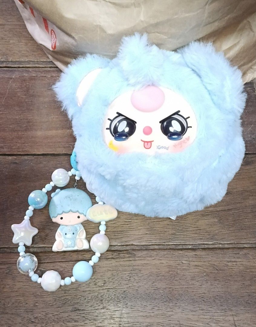 PURSE SET #1 FUR PURSE (Category: Wallets & Card holders) located in Quezon City. Submitted by 4_leaf_clover (Listing ID 1466839550, Image 3). Description: ALL ON-HAND READY TO SHIP SELLING AS IS P380.00/EACH PAYO LOC. QC/SDD-JNT DM.