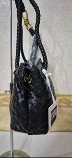 (Category: ) located in . Submitted by dailyhappyfinds (Listing ID 1466940813, Image 1). Description: .