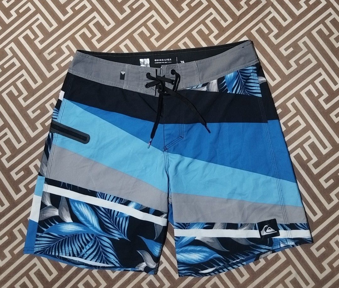 QUICKSILVER BOARDSHORT (Category: Activewear) located in Veruela. Submitted by ivytalibo62410 (Listing ID 1466803860, Image 1). Description: QUICKSILVER BOARDSHORT🌊🌊 ▪️ Size 28 On tag, Can fit po sa 29 ▪️ Lenght 17(Above the knee) ▪️ Like New condition ▪️No issues 499 + Shipping fee 🚘 LOC. Veruela AGUSAN DEL SUR 📍.