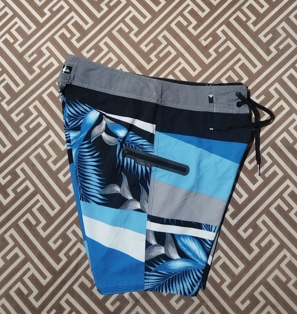 QUICKSILVER BOARDSHORT (Category: Activewear) located in Veruela. Submitted by ivytalibo62410 (Listing ID 1466803860, Image 3). Description: QUICKSILVER BOARDSHORT🌊🌊 ▪️ Size 28 On tag, Can fit po sa 29 ▪️ Lenght 17(Above the knee) ▪️ Like New condition ▪️No issues 499 + Shipping fee 🚘 LOC. Veruela AGUSAN DEL SUR 📍.