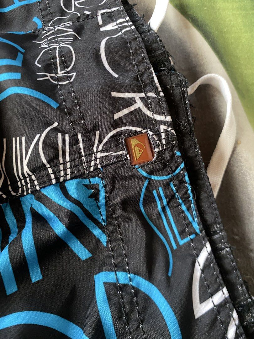QUIKSILVER BOARDSHORT (Category: Swim Trunks & Board Shorts) located in Pasay City. Submitted by jaehon73515 (Listing ID 1466678730, Image 1). Description: GOOD AS NEW IN GOOD CONDITION WITH BOTTLE OPENER MILK STAIN LANG SA POCKET SMALL LANG 33-34x21.