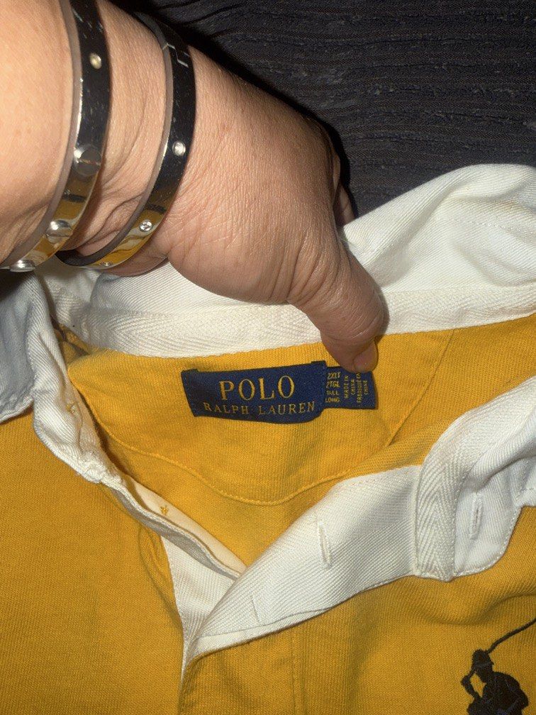 RALPH LAYTEN SWEATSHIRT (Category: Family Planning) located in Angeles City. Submitted by migs_font29 (Listing ID 1466850972, Image 3). Description: .