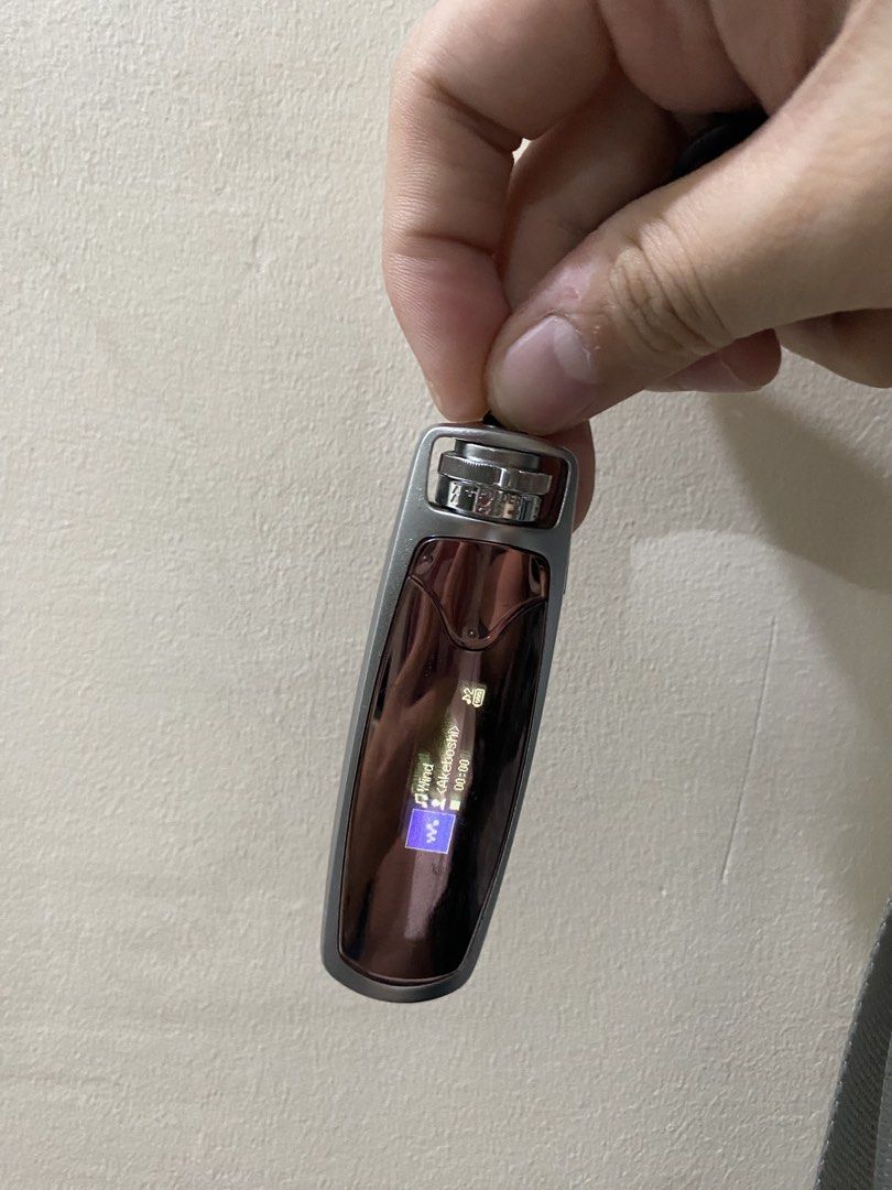 [RARE] Sony Walkman NW-S603 (Category: Portable Music Players) located in Manila. Submitted by marcuuusss (Listing ID 1466942372, Image 2). Description: Pink Sony Walkman Nw-S603 from Japan guaranteed authentic please manage your expectations since this device is old comes with lace and charging cable pm me for more info :) mop: GCASH.