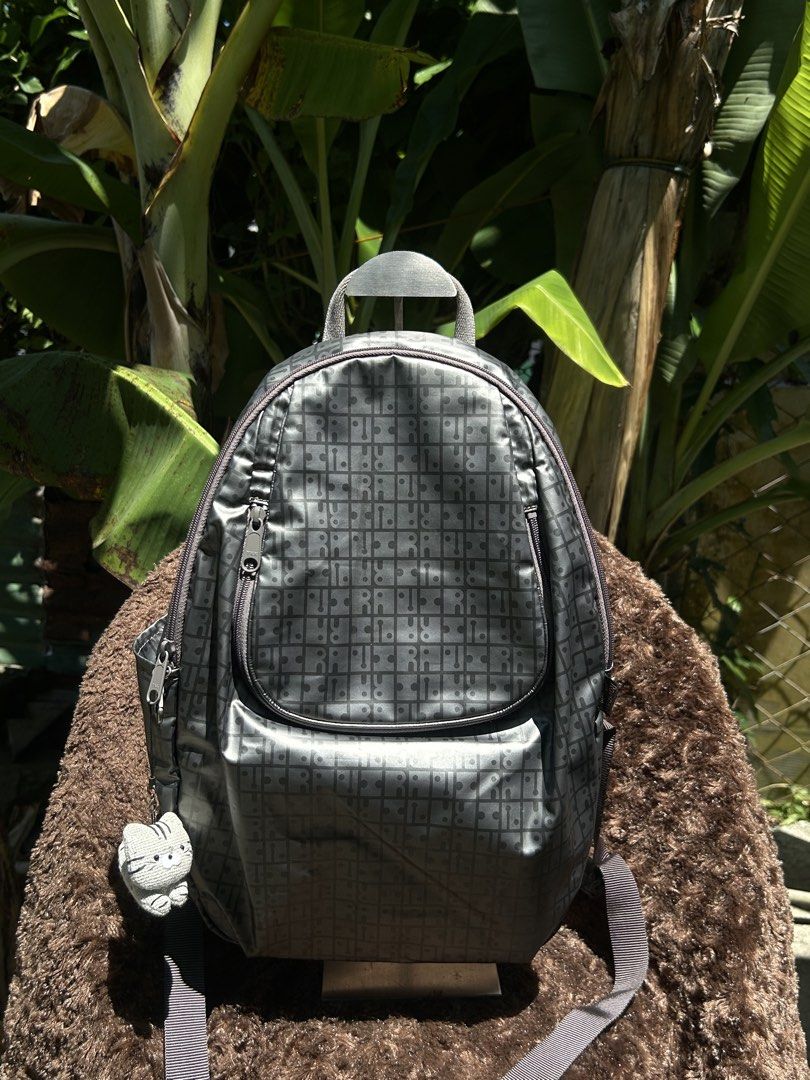Ravi-Ravi Gray Backpack (Category: Backpacks) located in Naga. Submitted by helloitsk20594 (Listing ID 1466899481, Image 1). Description: 𝙍𝘼𝙑𝙄-𝙍𝘼𝙑𝙄 🏷️ 𝙈𝙄𝙉𝙀: ₱800 𝑪𝒐𝒏𝒅𝒊𝒕𝒊𝒐𝒏: 10/10 condition 𝙄𝙨𝙨𝙪𝙚/𝙨: none 𝘿𝙞𝙢𝙚𝙣𝙨𝙞𝙤𝙣𝙨: 16 x 12 inches ————𝗠𝗨𝗦𝗧 𝗥𝗘𝗔𝗗!———— 📌𝙋𝙡𝙚𝙖𝙨𝙚 𝙧𝙚𝙡𝙮 𝙤𝙣 𝙩𝙖𝙜𝙨 𝙤𝙧 𝙙𝙤 𝙮𝙤𝙪 𝙤𝙬𝙣 𝙧𝙚𝙨𝙚𝙖𝙧𝙘𝙝 📌𝘼𝙪𝙩𝙝𝙚𝙣𝙩𝙞𝙘𝙞𝙩𝙮 𝙣𝙤𝙩 𝙨𝙩𝙖𝙩𝙚𝙙 𝙩𝙤 𝙖𝙫𝙤𝙞𝙙 𝙢𝙞𝙨𝙞𝙣𝙛�