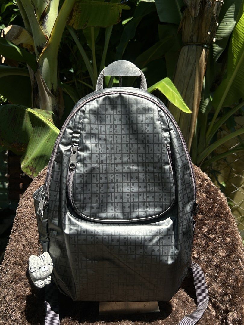 Ravi-Ravi Gray Backpack (Category: Backpacks) located in Naga. Submitted by helloitsk20594 (Listing ID 1466899481, Image 2). Description: 𝙍𝘼𝙑𝙄-𝙍𝘼𝙑𝙄 🏷️ 𝙈𝙄𝙉𝙀: ₱800 𝑪𝒐𝒏𝒅𝒊𝒕𝒊𝒐𝒏: 10/10 condition 𝙄𝙨𝙨𝙪𝙚/𝙨: none 𝘿𝙞𝙢𝙚𝙣𝙨𝙞𝙤𝙣𝙨: 16 x 12 inches ————𝗠𝗨𝗦𝗧 𝗥𝗘𝗔𝗗!———— 📌𝙋𝙡𝙚𝙖𝙨𝙚 𝙧𝙚𝙡𝙮 𝙤𝙣 𝙩𝙖𝙜𝙨 𝙤𝙧 𝙙𝙤 𝙮𝙤𝙪 𝙤𝙬𝙣 𝙧𝙚𝙨𝙚𝙖𝙧𝙘𝙝 📌𝘼𝙪𝙩𝙝𝙚𝙣𝙩𝙞𝙘𝙞𝙩𝙮 𝙣𝙤𝙩 𝙨𝙩𝙖𝙩𝙚𝙙 𝙩𝙤 𝙖𝙫𝙤𝙞𝙙 𝙢𝙞𝙨𝙞𝙣𝙛�