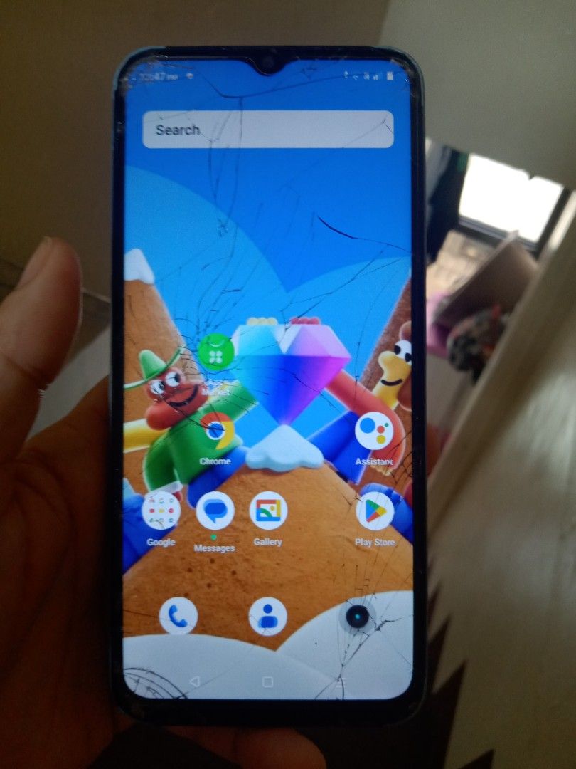Realme c30s (Category: Realme) located in Mandaluyong City. Submitted by mysticwolf_54963c (Listing ID 1466809752, Image 3). Description: cracked but still working well 1,100.