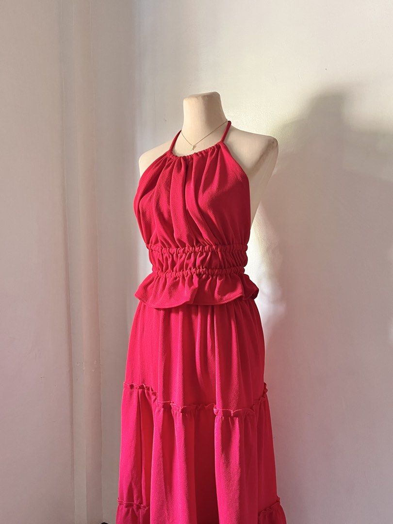 Red Halter Neck Tiered Maxi Coords (Category: Sets or Coordinates) located in Pasig City. Submitted by lovebella.apparel (Listing ID 1466943791, Image 1). Description: missy terno 𐙚 – ₱150 – xs to semi l – string top – stretchable – worn once for content – og price: ₱299 📍pasig/antipolo DM or comment "mine" to order. (𝘛𝘩𝘦 𝘤𝘰𝘭𝘰𝘳 𝘮𝘢𝘺 𝘷𝘢𝘳𝘺 𝘥𝘶𝘦 𝘵𝘰 𝘭𝘪𝘨𝘩𝘵𝘪𝘯𝘨).