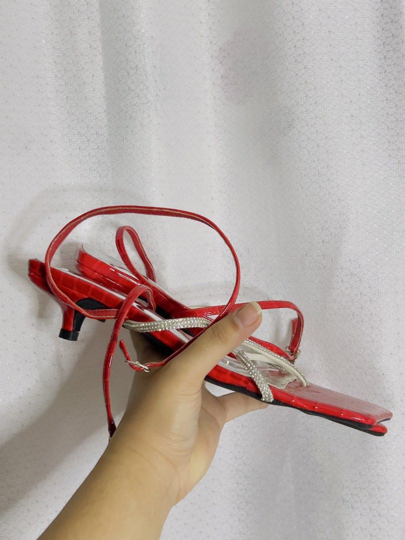 Red Kitten Heels (Category: Heels) located in Bayombong. Submitted by xtieenyta (Listing ID 1466927797, Image 3). Description: Never been used. Sinukat lang. .