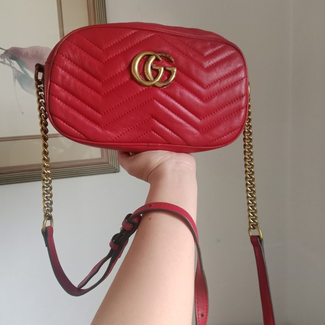 red sling bag (Category: Cross-body Bags) located in Manila. Submitted by mamapards17 (Listing ID 1466905062, Image 2). Description: .