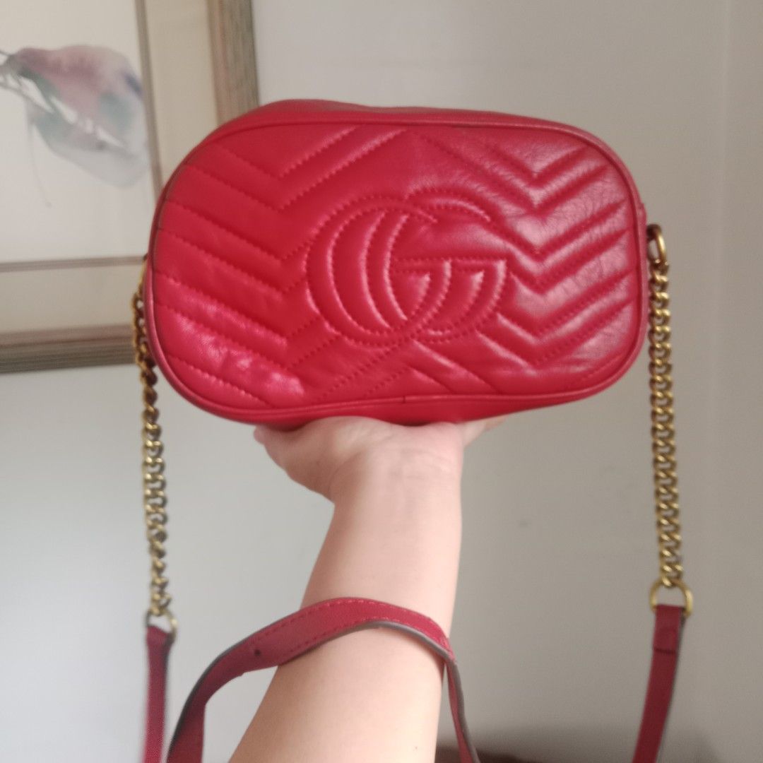 red sling bag (Category: Cross-body Bags) located in Manila. Submitted by mamapards17 (Listing ID 1466905062, Image 1). Description: .