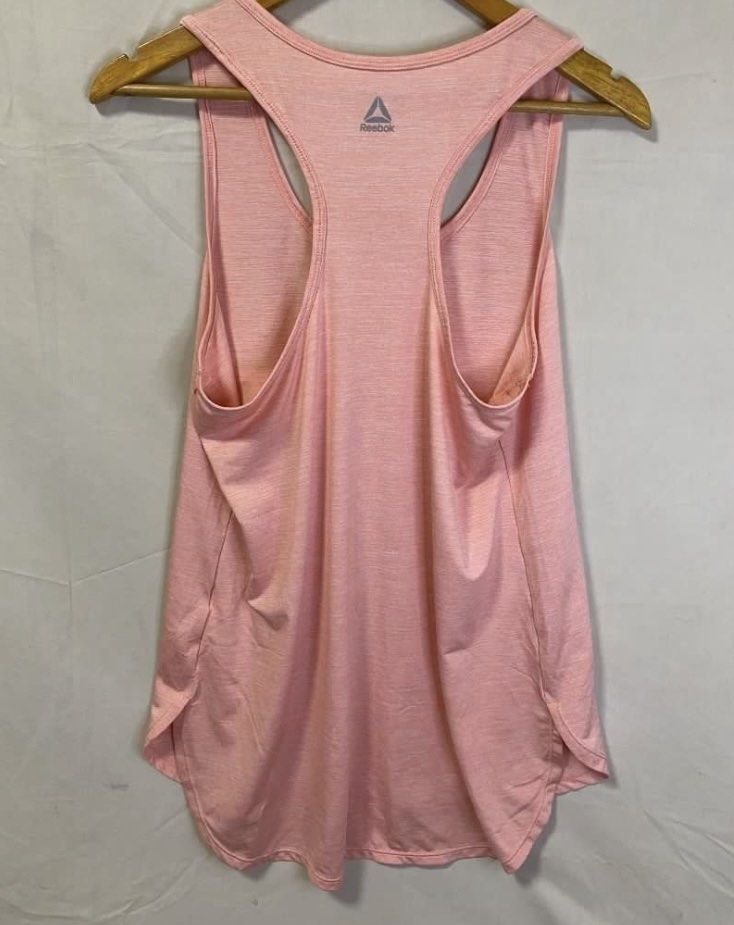 Reebok Racerback Tank (Category: Activewear) located in San Pedro. Submitted by eskimoroll (Listing ID 1466882610, Image 2). Description: Ships from San Pedro Laguna.
