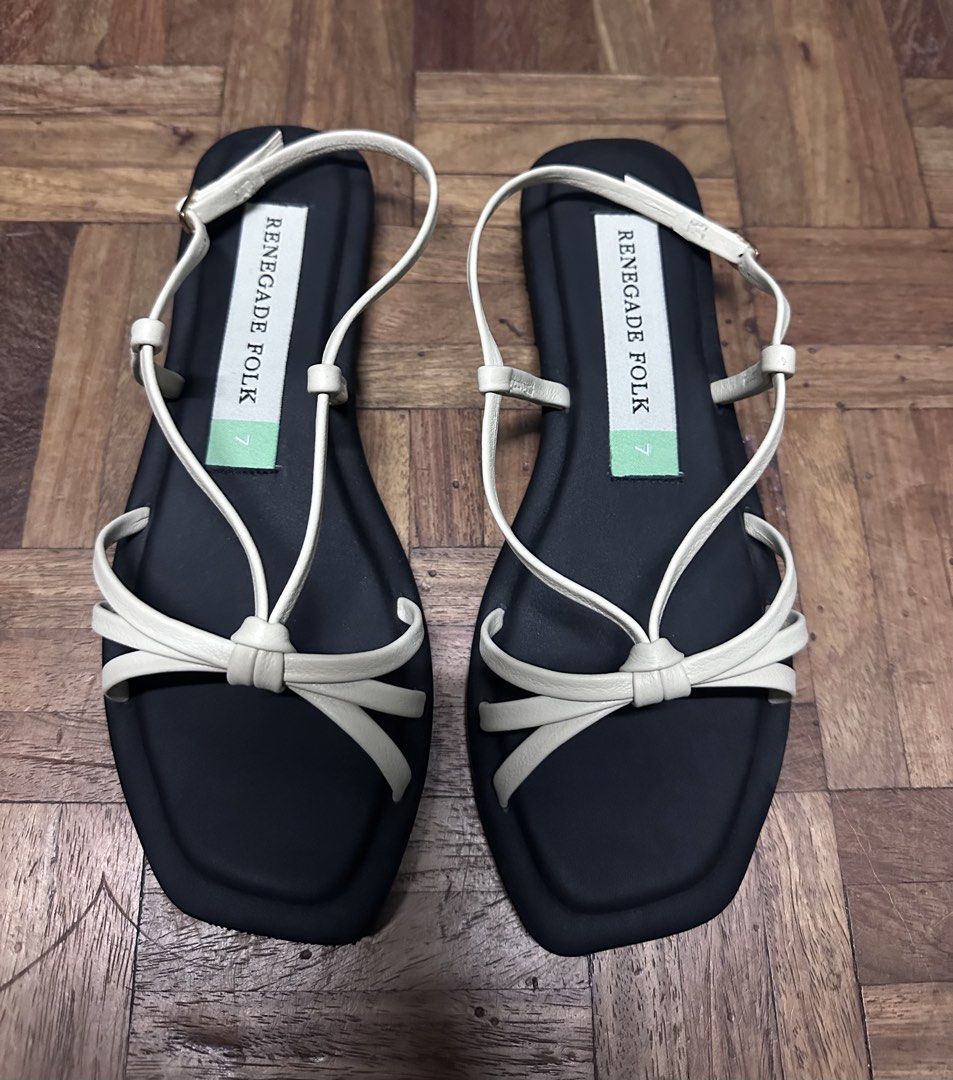 Renegade Folk Undertone Soft Insoles (Category: Sandals) located in Paranaque City. Submitted by carou35656 (Listing ID 1466873111, Image 2). Description: Used once, with box and receipt..