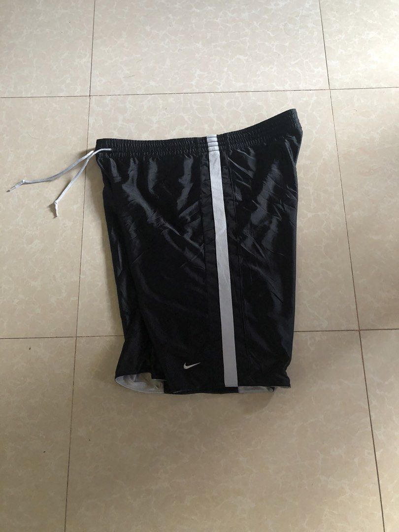 REVERSIBLE NIKE BALLER SHORTS (HEAVY TYPE) (Category: Shorts) located in Cebu City. Submitted by zeus.thrifts (Listing ID 1466909663, Image 2). Description: 30-36 WAIST ADJUSTABLE 23 LENGTH 15 LEG OPENING BRAND NEW CONDI AS IN .