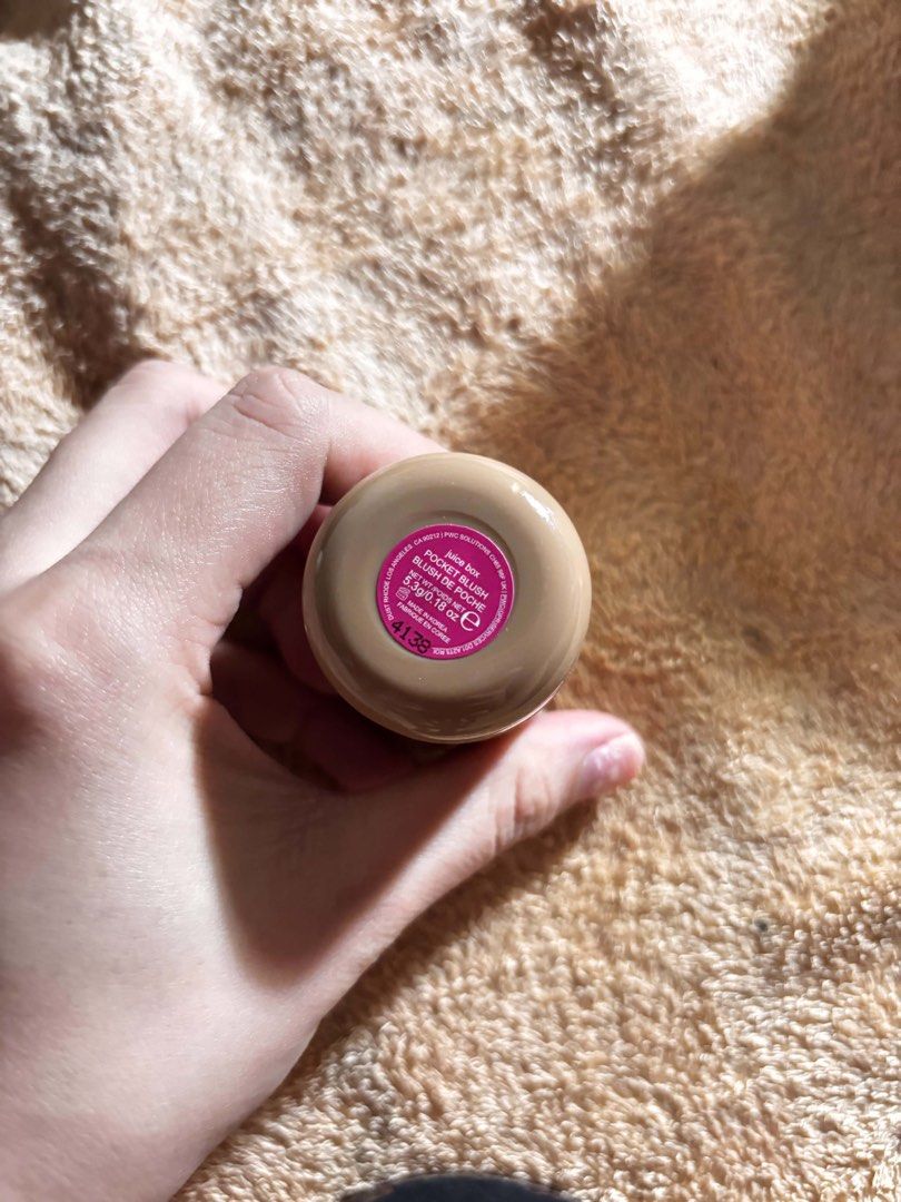 Rhode Blush in Juice Box (Category: Makeup) located in Manila. Submitted by prettyfl4ck0 (Listing ID 1466799294, Image 3). Description: - swatched only - liked sleepy girl better for my skintone - price is still nego for sure buyers just send a dm ❤️ - last price would be discussed to anyone who can confirm purchase and willing to send partial payment. let’s be mindful to each other’s time ❤️.