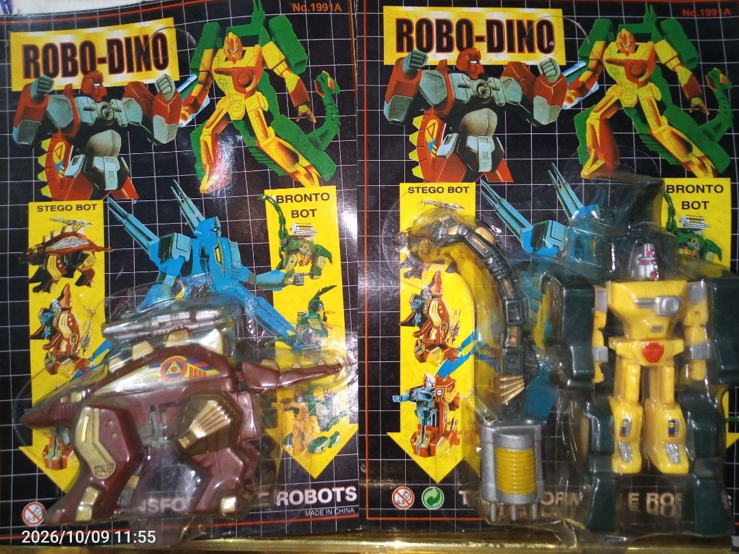 ROBO-DINO Vintage Transforming Robots Sealed (Category: Vintage Collectibles) located in Davao. Submitted by banana.pancake (Listing ID 1466802004, Image 1). Description: 400 each or both for 700 only Loose is not included.