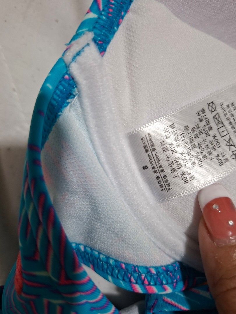 Roxy bikini set S (Category: Bikinis & Swimsuits) located in Subic. Submitted by petitecorner22 (Listing ID 1466778899, Image 3). Description: xs-small underwired.