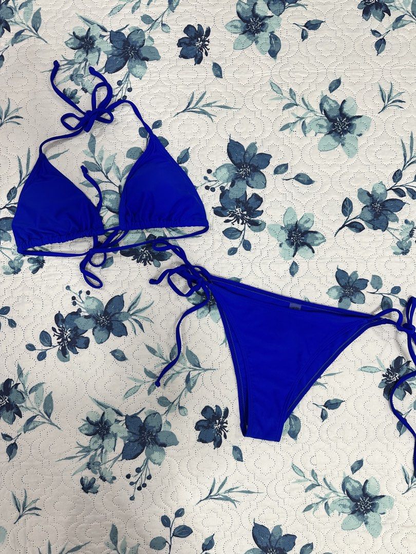 Royal Blue Triangle Bikini Set (Category: Bikinis & Swimsuits) located in Quezon City. Submitted by sunkissed.ph (Listing ID 1466865485, Image 1). Description: used once lang last year pa sinuot ₱150 only bought this before ng 300+.
