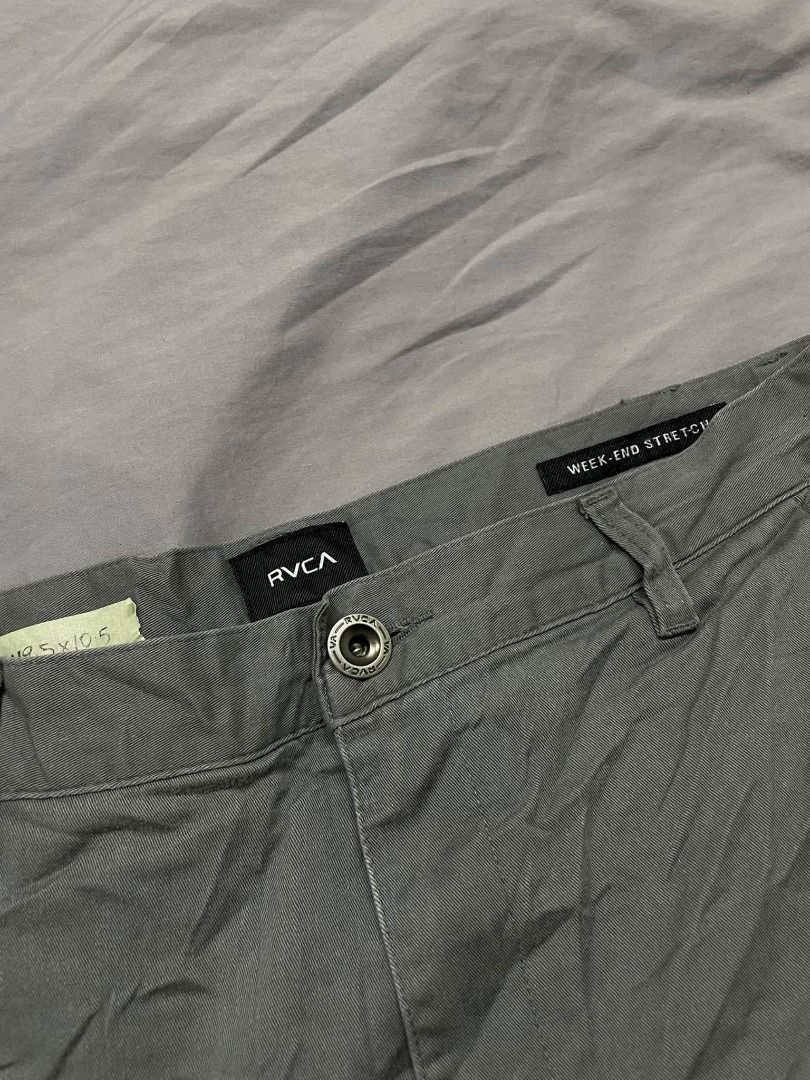RVCA (Category: Shorts) located in Caloocan City. Submitted by j3ngsanity (Listing ID 1466923615, Image 3). Description: DIMES : 33-35x19.5x10.5 ISSUE : NEED WASH .