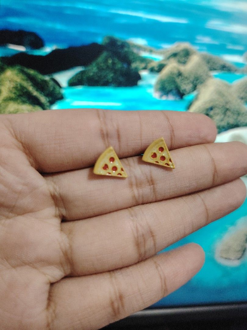 S925 Pizza slice stud earrings (Category: Earrings) located in Caloocan City. Submitted by cherishedfinds (Listing ID 1466891295, Image 1). Description: - S925 post - Spend 500, get a freebie 🎁 You may add items from my other listings 💯.