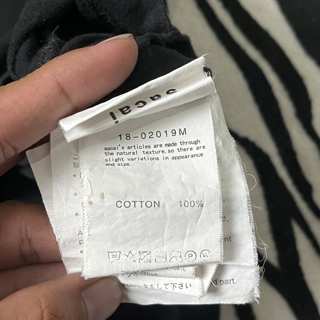 Sacai mickey mouse tshirt (Category: Tshirts & Polo Shirts ) located in Manila. Submitted by royaldripmanila (Listing ID 1466967201, Image 3). Description: Sign of usage W19 L27.