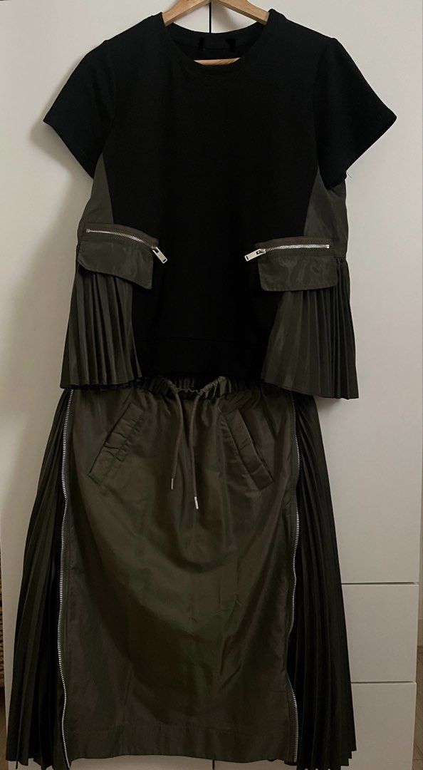 Sacai pleats set (Category: Sets or Coordinates) located in Manila. Submitted by luv4fashion (Listing ID 1466854820, Image 1). Description: Sacai pleats set (can fit to s-m).