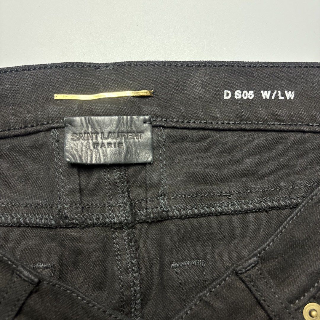 Sainth Laurent By Hedi Slimane Button Down Skirt (Category: Skirts) located in Dinalupihan. Submitted by hell.thrift (Listing ID 1466901039, Image 3). Description: Sainth Laurent By Hedi Slimane Button Down Skirt Length: 11.5 Waistline:14 Can fit size:28 No issue As New.