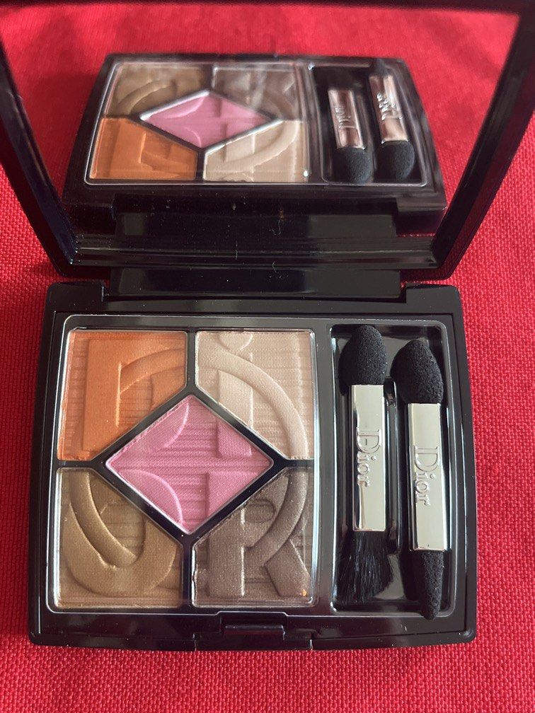 SALE DIOR 897 SPRINT EYESHADOW UNBOX (Category: Makeup) located in Manila. Submitted by luxeclassyshop (Listing ID 1466778098, Image 1). Description: UNBOX ORIGINAL DIOR SHADE 897 SPRINT EYESHADOW .