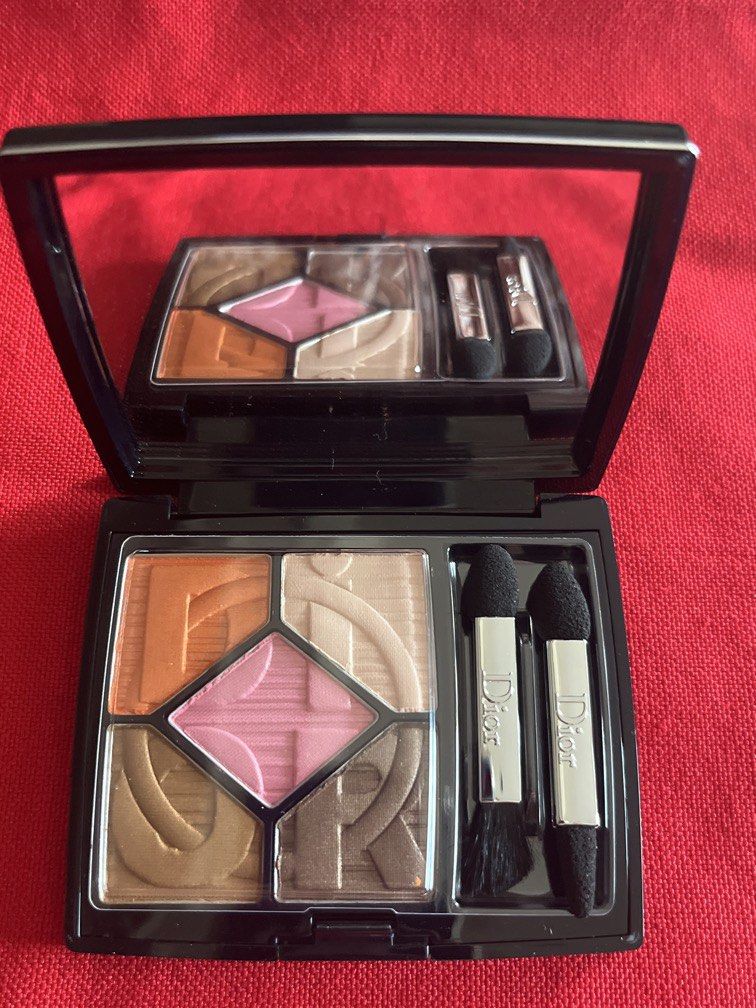 SALE DIOR 897 SPRINT EYESHADOW UNBOX (Category: Makeup) located in Manila. Submitted by luxeclassyshop (Listing ID 1466778098, Image 2). Description: UNBOX ORIGINAL DIOR SHADE 897 SPRINT EYESHADOW .