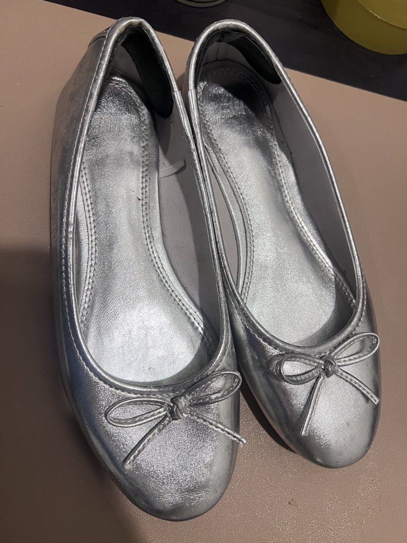 SALE: H&M Silver Flats (Category: Flats & Sandals) located in Manila. Submitted by kanye.east (Listing ID 1466894210, Image 2). Description: see flaws last slide.