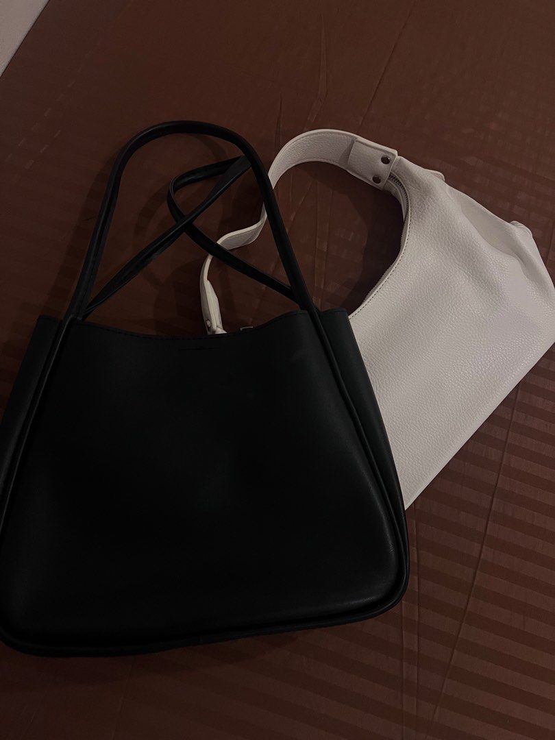 SALE: Shoulder Bags (Category: Shoulder Bags) located in Manila. Submitted by kanye.east (Listing ID 1466907387, Image 1). Description: - sold as pack for ₱150 - never been used.