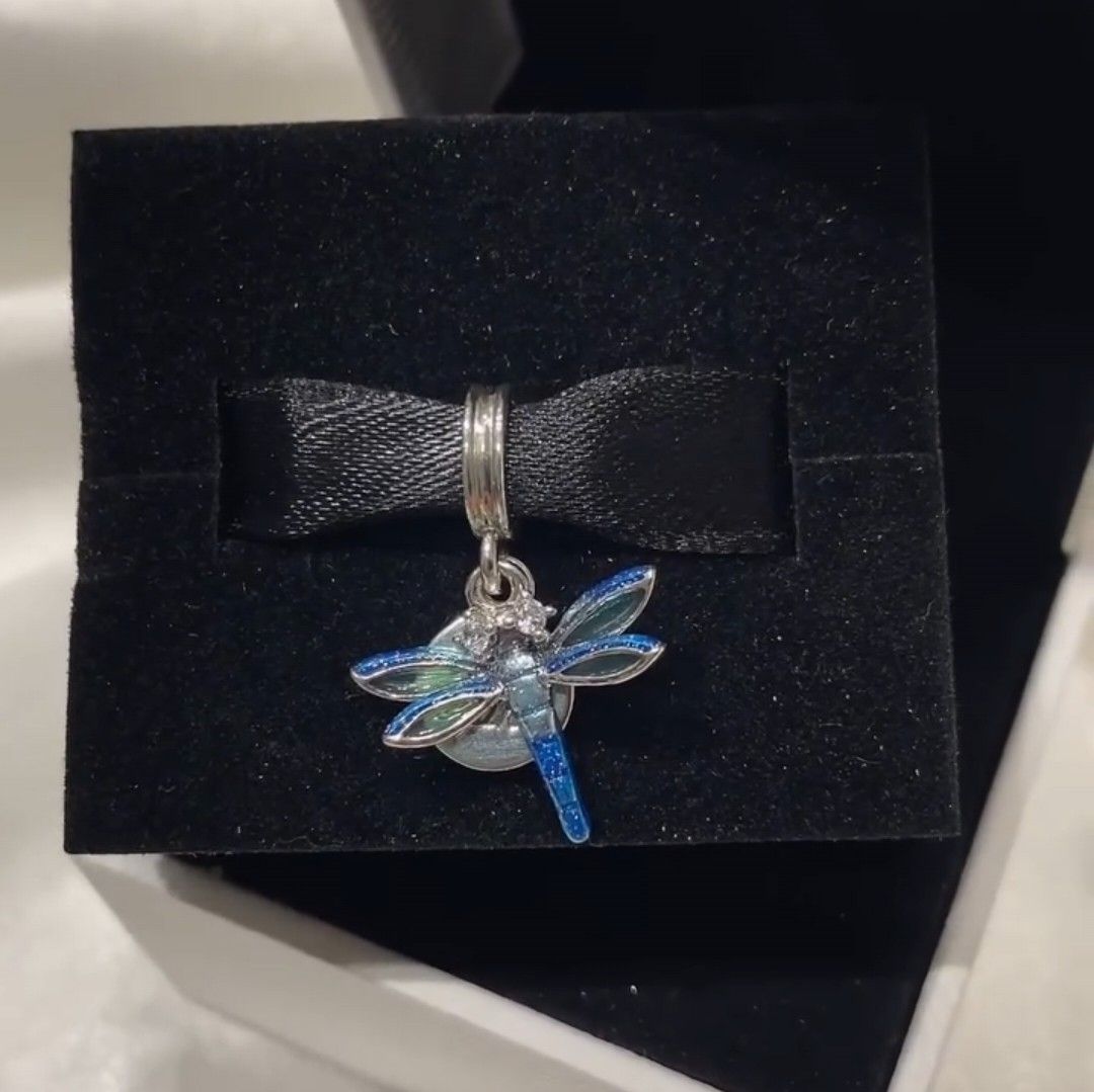 SALE❗Pandora Dragonfly Double Dangle Charm (Category: Charms) located in Manila. Submitted by badaloves_u (Listing ID 1466934601, Image 1). Description: - 💯 Authentic Pandora with Authenticity ALE marks - FREE Box and Paper bag 🛍️ - ✨ FREE Cleaning to any Pandora Store 🛵 LALAMOVE courier for same day delivery 🚚 J&T provincial courier.