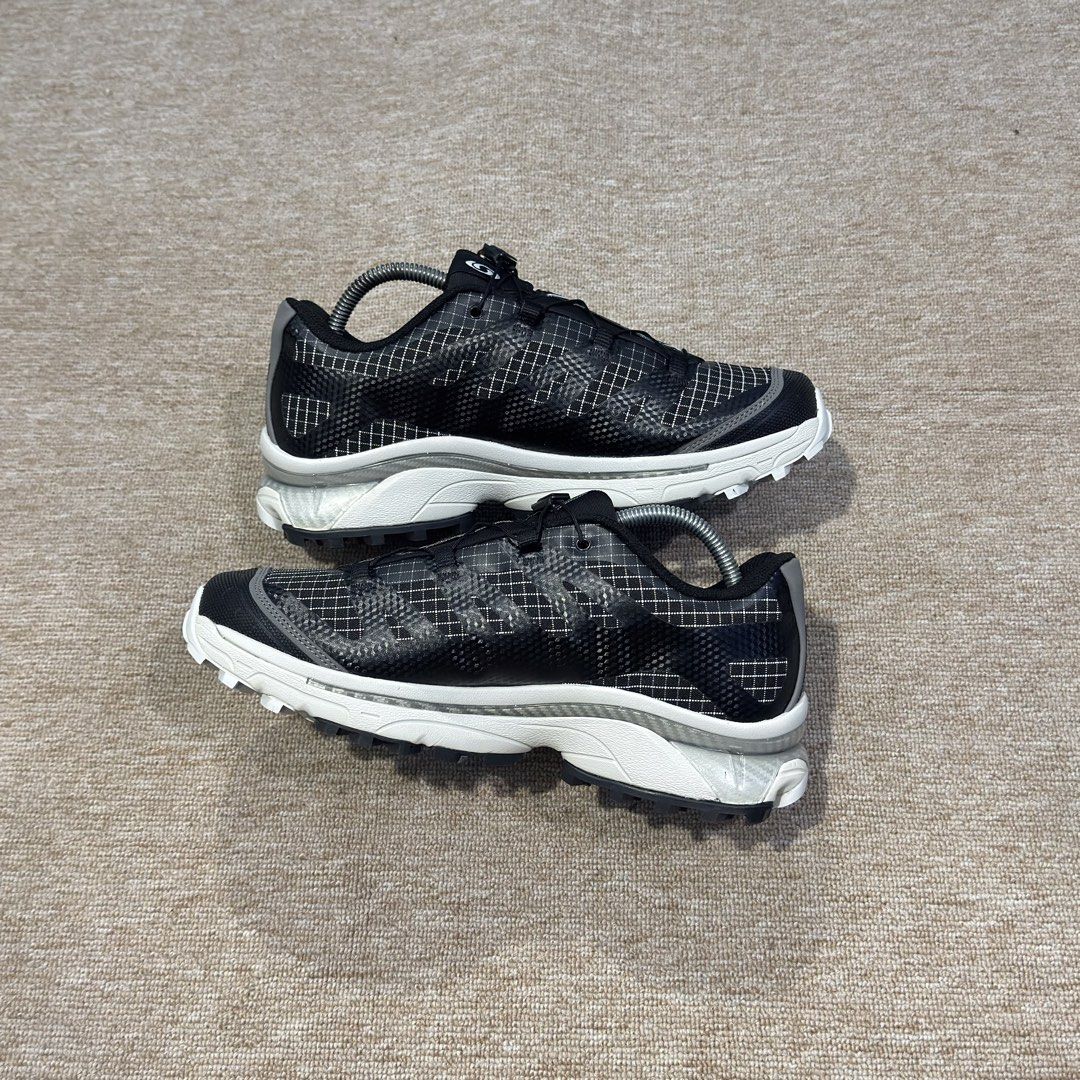 SALOMON XT-4 OG GORETEX (Category: Sneakers) located in Cebu City. Submitted by kierford0318 (Listing ID 1466917907, Image 2). Description: US MENS-8.5 EUR-42 CM-26.5 EXCELLENT CONDITION OG ✅.