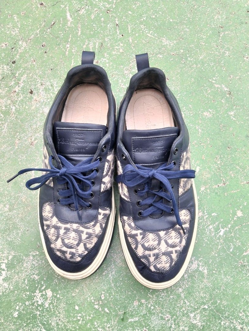 Salvatore Ferragamo (Category: Sneakers) located in Minglanilla. Submitted by voxpopulivoxdei1287 (Listing ID 1466777245, Image 1). Description: Excellent Condition 🔥🔥 Pwede sa Masilan Can Ship Nationwide 🔥🔥.