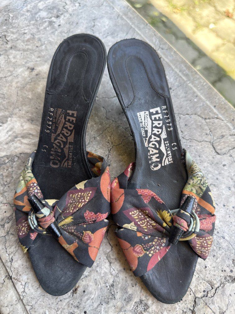 SALVATORE FERRAGAMO (Category: Sneakers & Footwear) located in Angeles City. Submitted by migs_font29 (Listing ID 1466794662, Image 1). Description: .