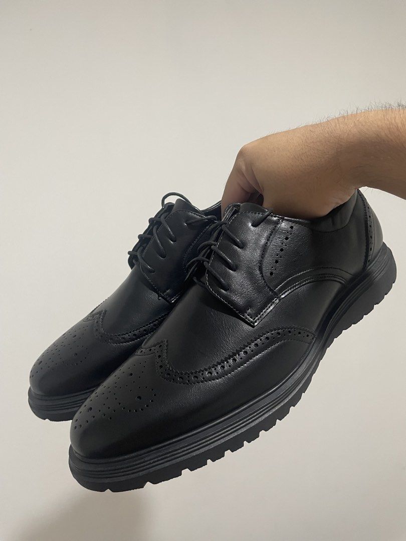 Brandnew Salvatore Mann Size 12 (Category: Dress Shoes) located in Manila. Submitted by geh.dg (Listing ID 1466929270, Image 2). Description: Size 12 brandnew Salvatore Mann Kakabili lang sa Mall RFS: wrong size Pasig or Bulacan loc. Pwede lalamove.