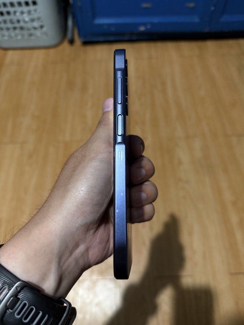 Samsung A25 5G (Category: Samsung) located in Muntinlupa City. Submitted by mattjrml (Listing ID 1466907598, Image 3). Description: - Great condition, used only for hotspot - Comes with original Type C Cord.