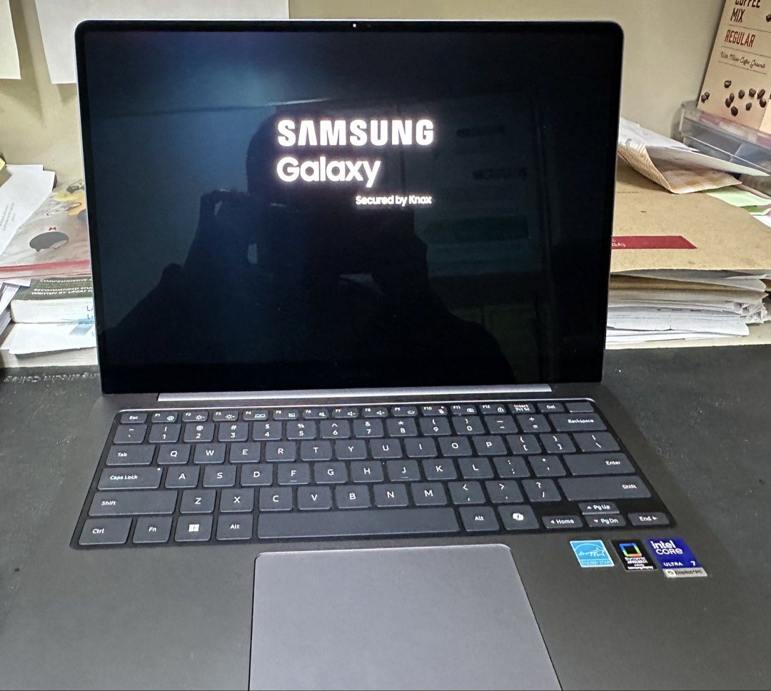 SAMSUNG Galaxy Book Pro (14 inch) (Category: Laptops & Notebooks) located in Manila. Submitted by prof.me (Listing ID 1466884304, Image 1). Description: SAMSUNG Galaxy Book 6 pro (2026) - Gray Wala pong nirelease na ganito sa pinas Specs: 14 inch DYNAMIC AMOLED 2X Touchscreen 3K Resolution, Adaptive refresh rate 120hz anti-reflective Gorilla Glass DXC Intel Ultra 7 356H Intel’s Core Ultra Series 3 (Panther Lake) processors Intel Xe3 Graphics inte